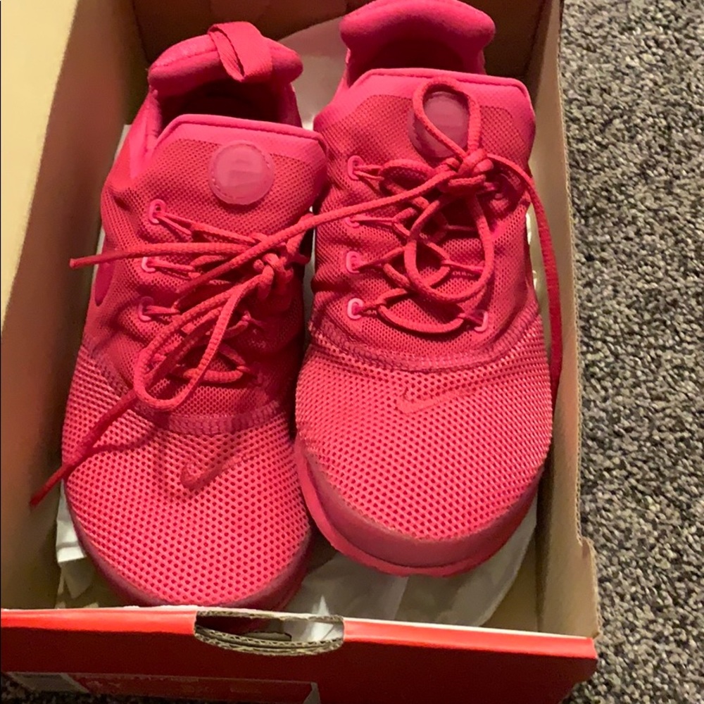 Barely used pink Nikes